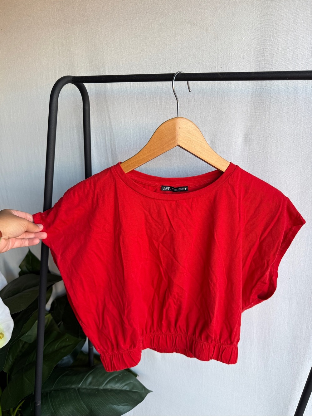 Zara Red Capped Sleeve Cinched Crop Top Muscle Tank / Size Large